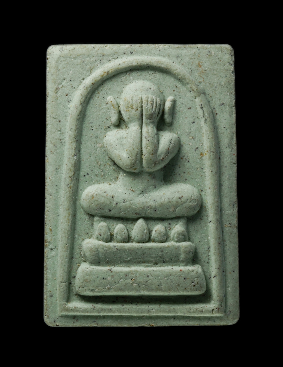 24Nov24 (65)p.jpg - พระปิดตามหามงคล วัดเนินสว่าง ต.บางบุตร อ.บ้านค่าย จ.ระยอง ปี2555 เนื้อผงพุทธคุณ ผงว่าน | https://kamulet.in.th